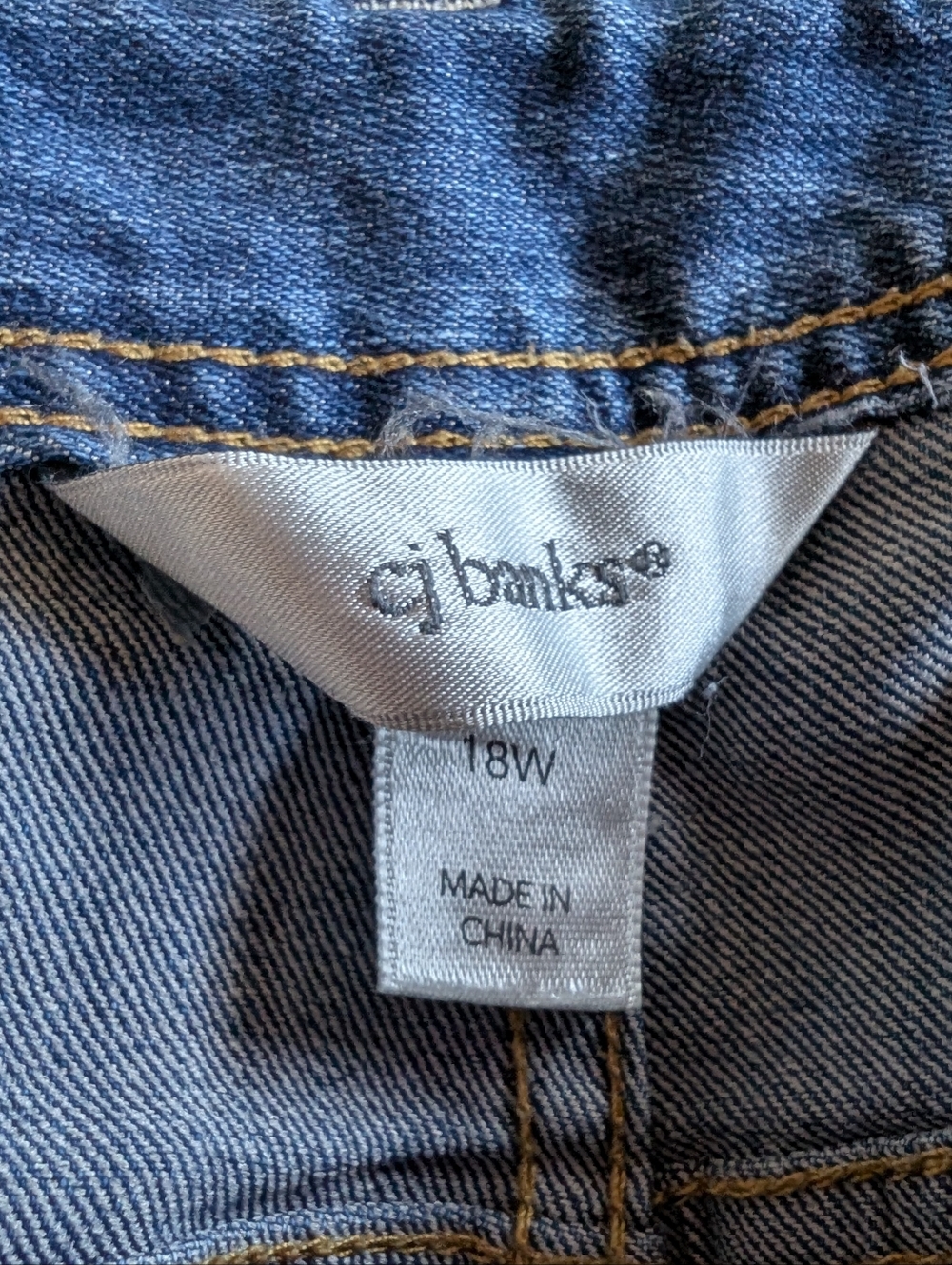 CJ Banks Size 18 W Embroidered Embellished Pockets Denim Shorts - Picture 9 of 10